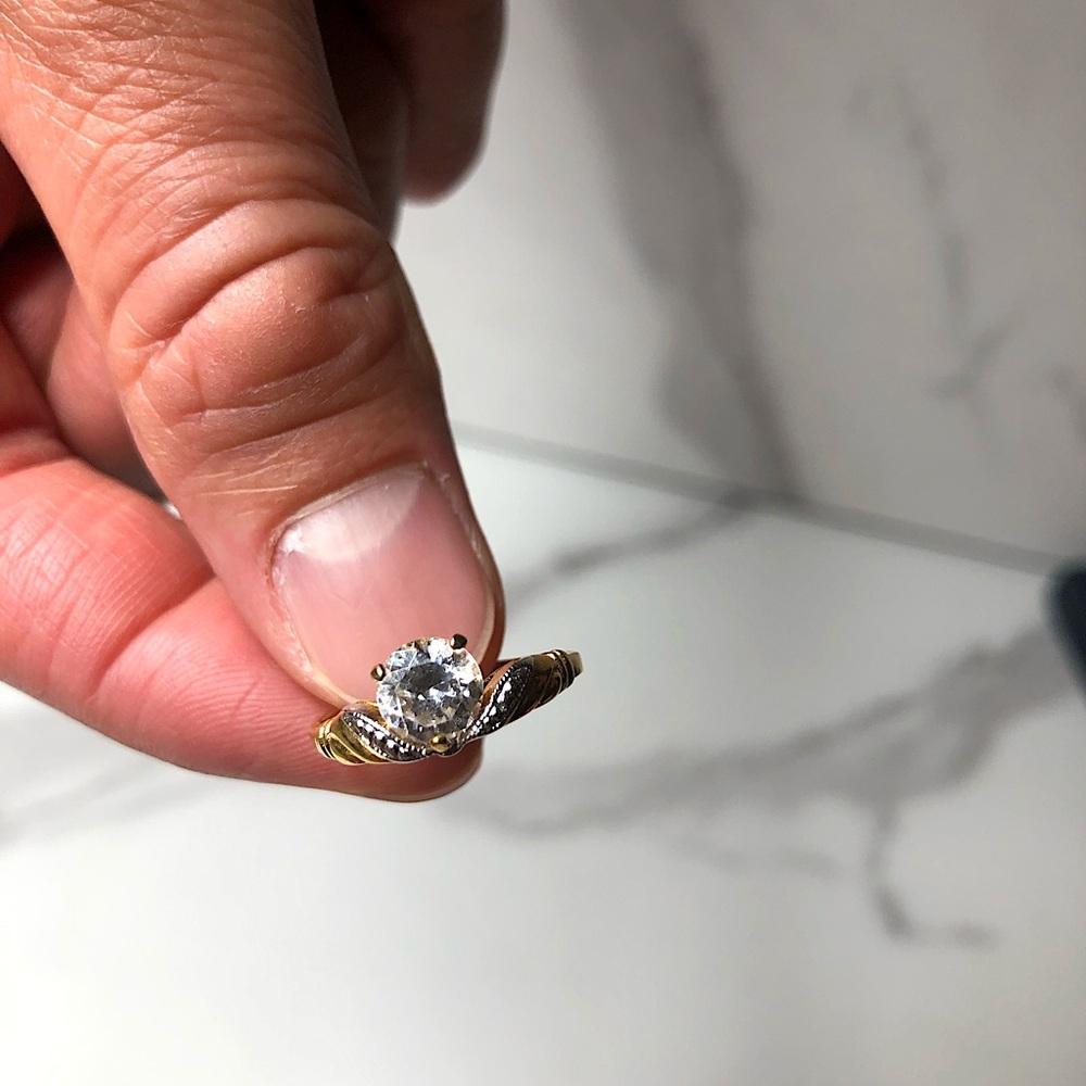 Vintage Ring— Costume Jewelry